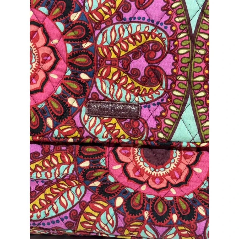 Vera Bradley Lighten Up Essential Messenger Resort Medallion Laptop Crossbody